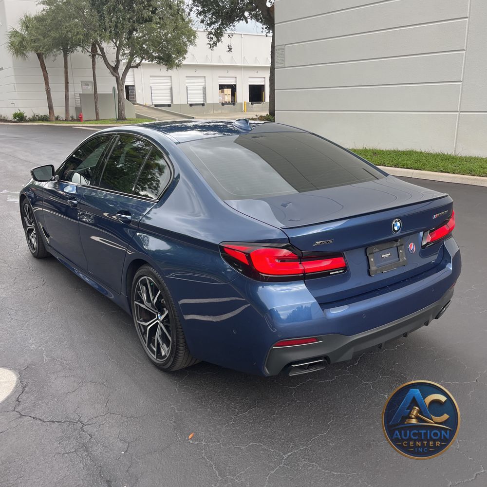 2021 BMW 5-Series M550xi