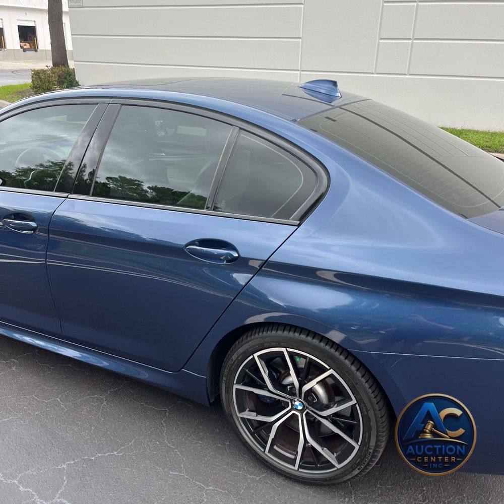 2021 BMW 5-Series M550xi