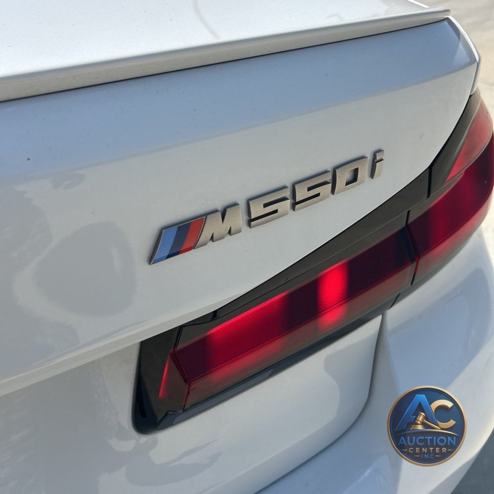 2021 BMW 5-Series M550xi