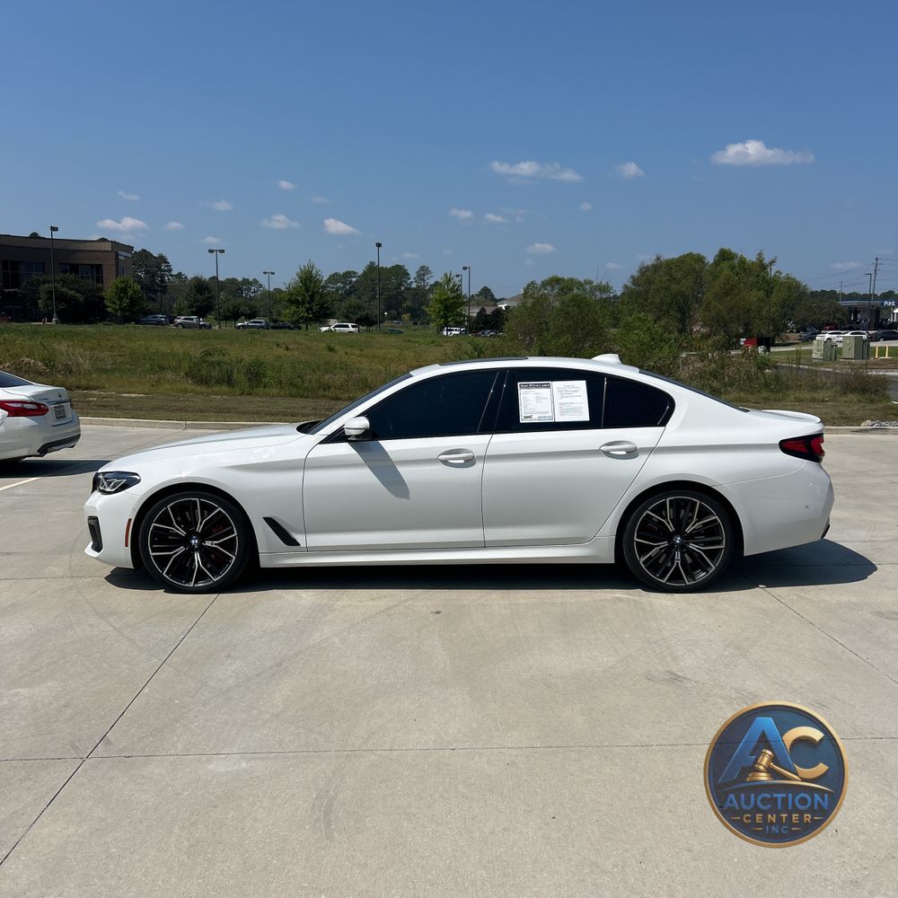 2021 BMW 5-Series M550xi