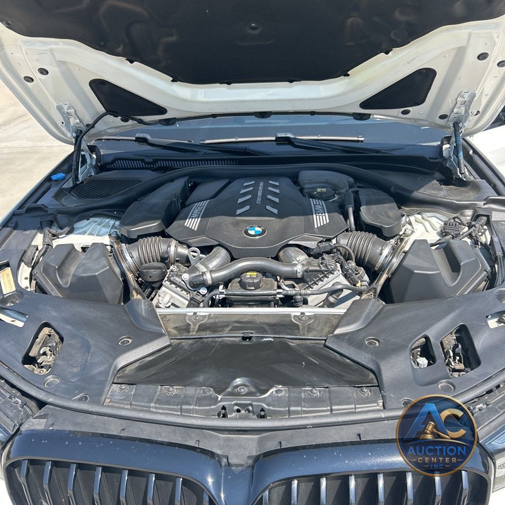 2021 BMW 5-Series M550xi