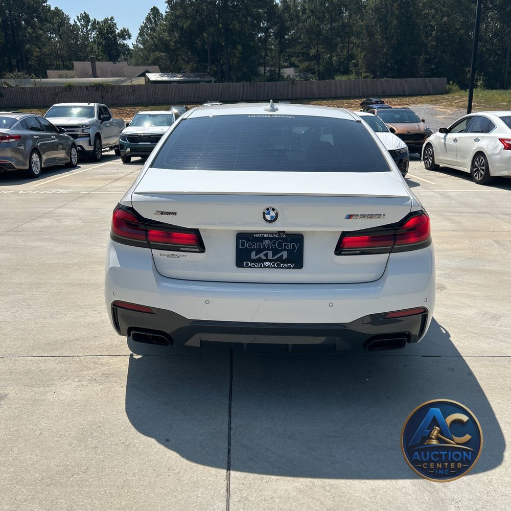2021 BMW 5-Series M550xi
