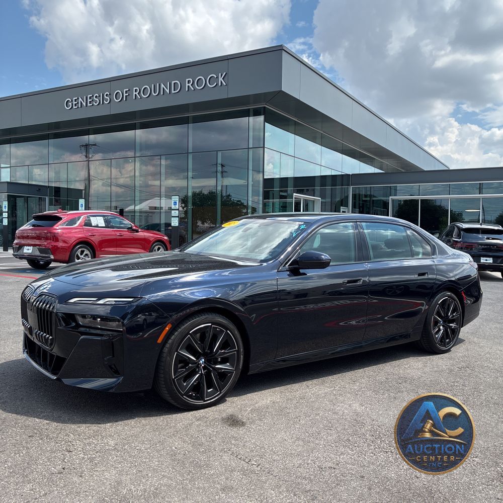 2023 BMW 7-Series 740i