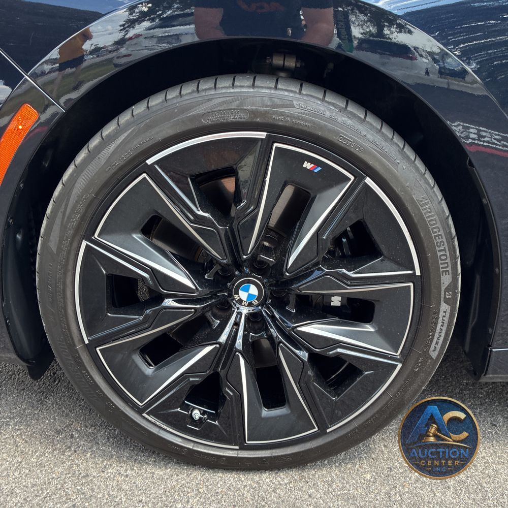 2023 BMW 7-Series 740i