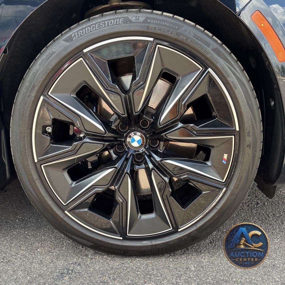2023 BMW 7-Series 740i
