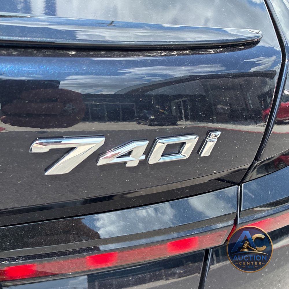 2023 BMW 7-Series 740i