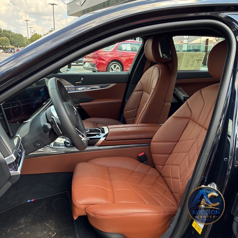 2023 BMW 7-Series 740i