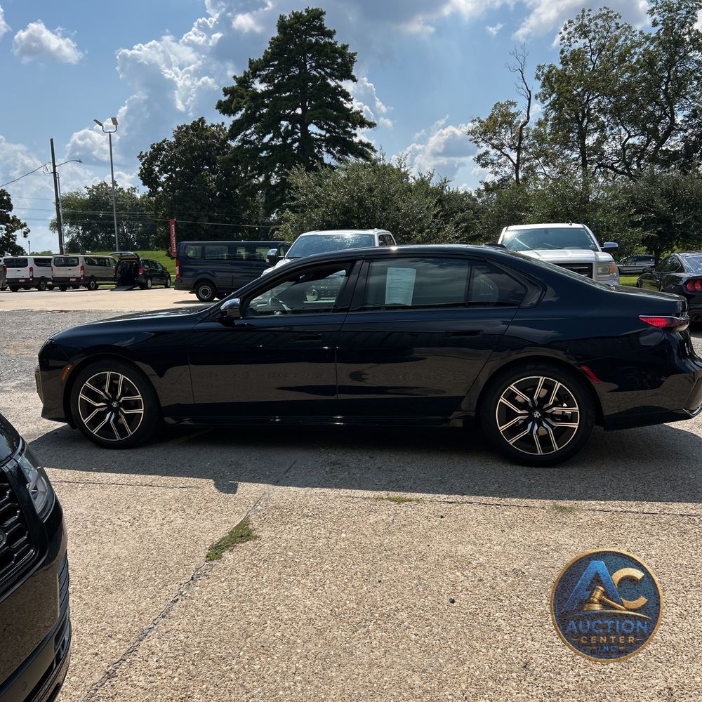 2024 BMW 7-Series 740i