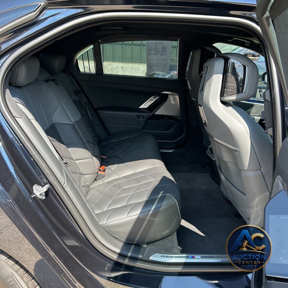 2024 BMW 7-Series 740i