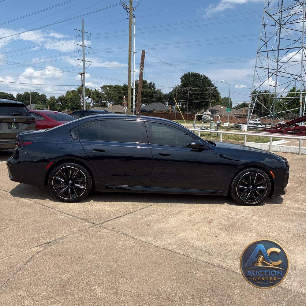 2023 BMW 7-Series 740i