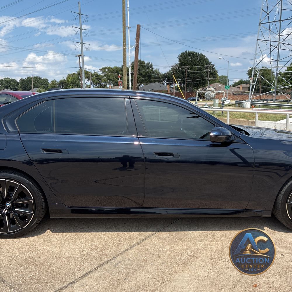 2023 BMW 7-Series 740i