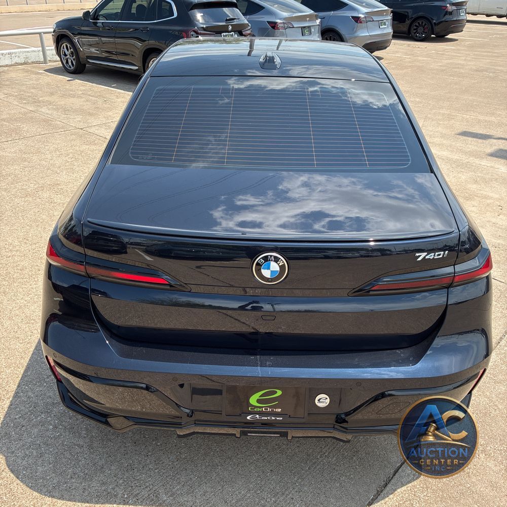 2023 BMW 7-Series 740i