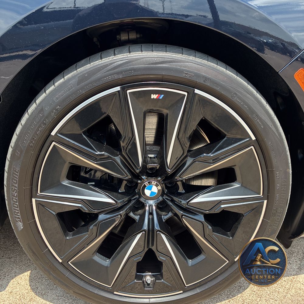 2023 BMW 7-Series 740i