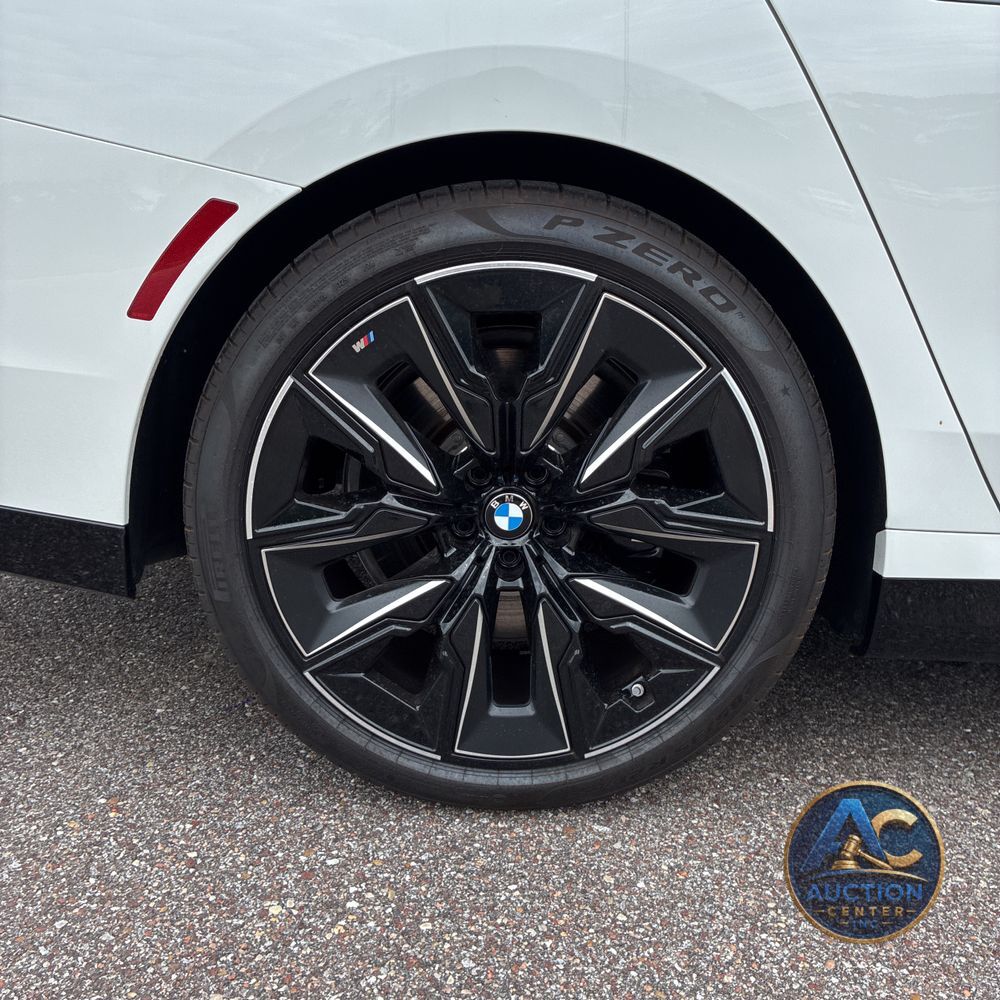 2025 BMW 740i