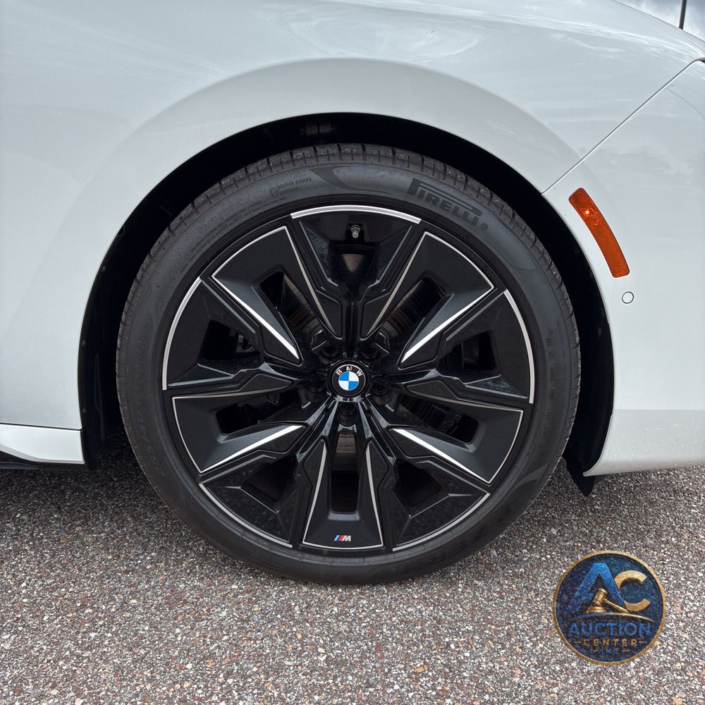 2025 BMW 740i