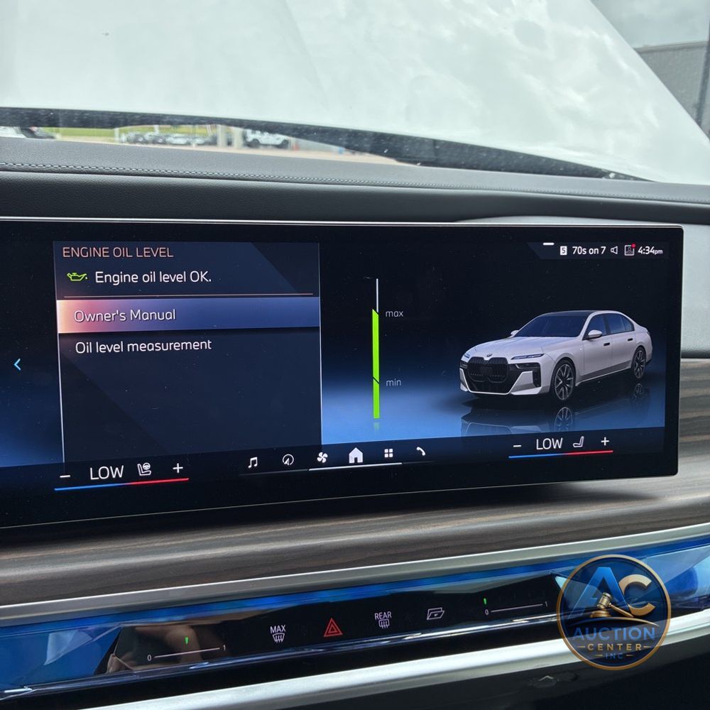 2025 BMW 740i