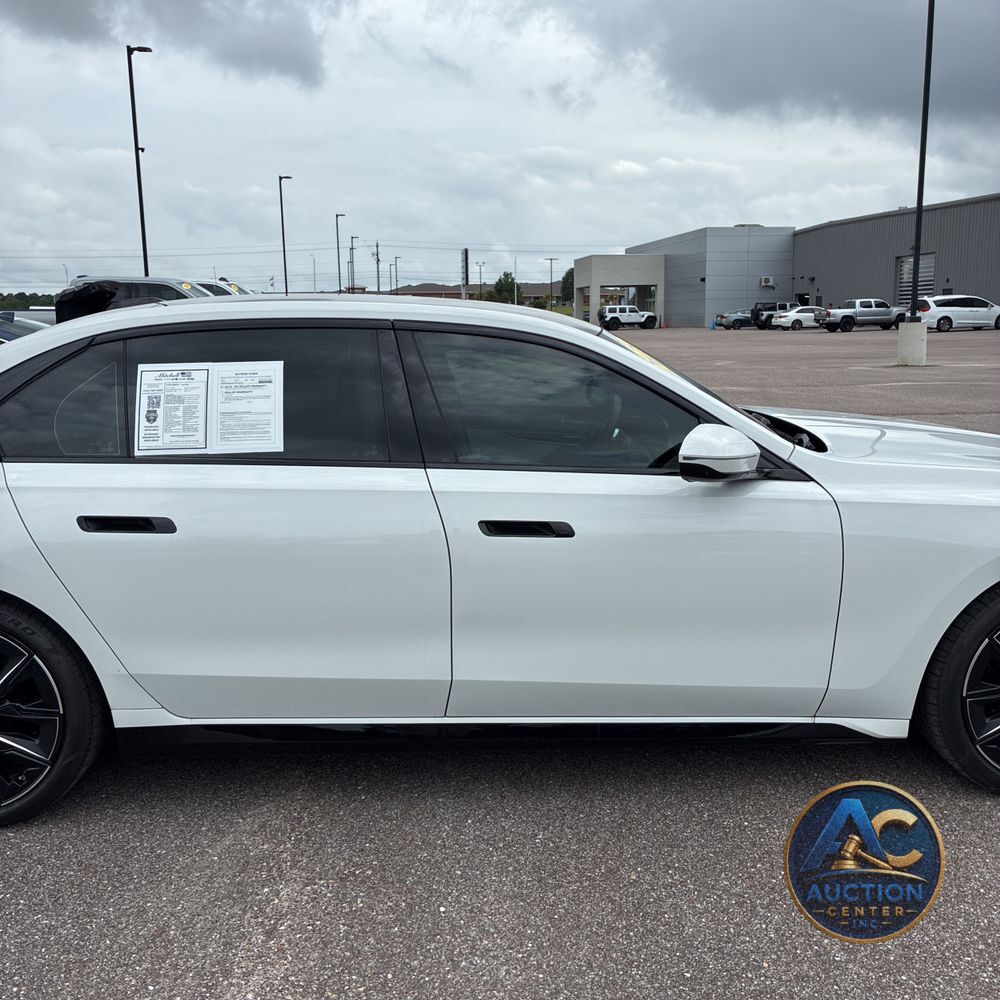 2025 BMW 740i