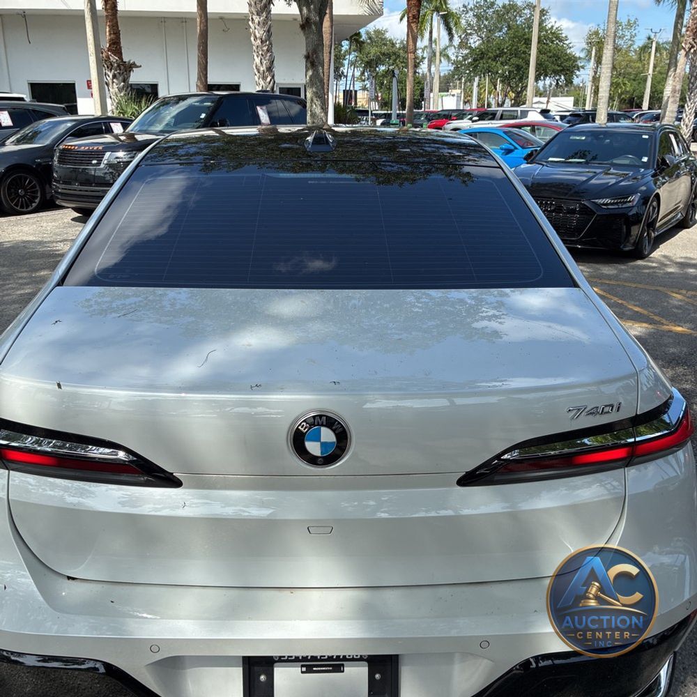 2024 BMW 7 Series 740i