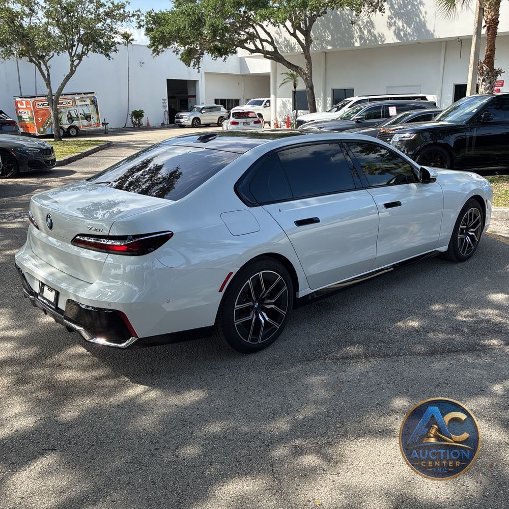 2024 BMW 7 Series 740i