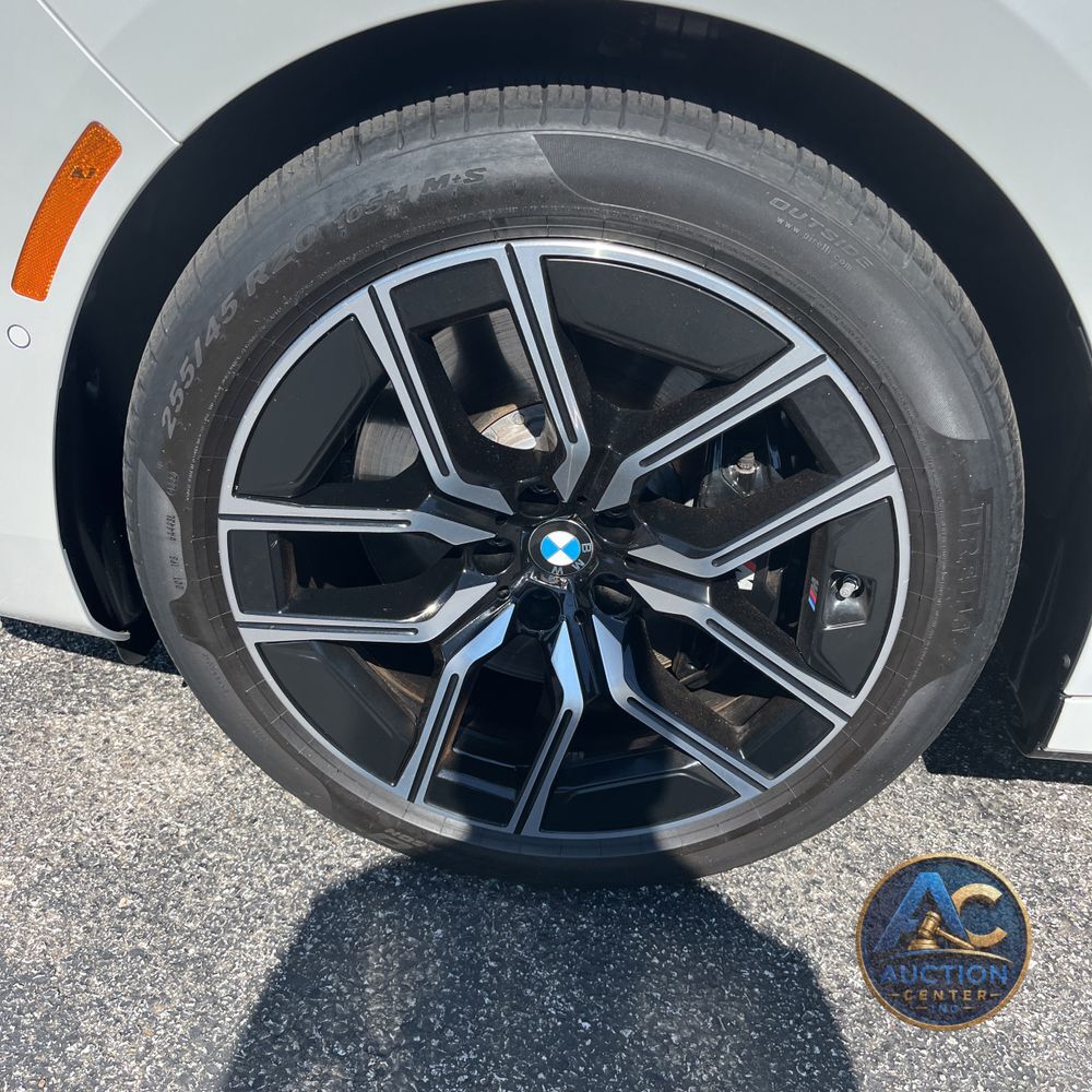 2023 BMW 7-Series 760xi