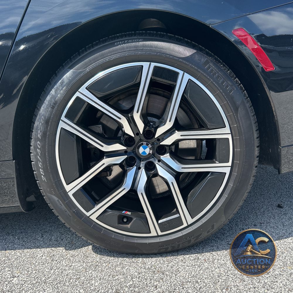 2024 BMW 7-Series 750e xDrive