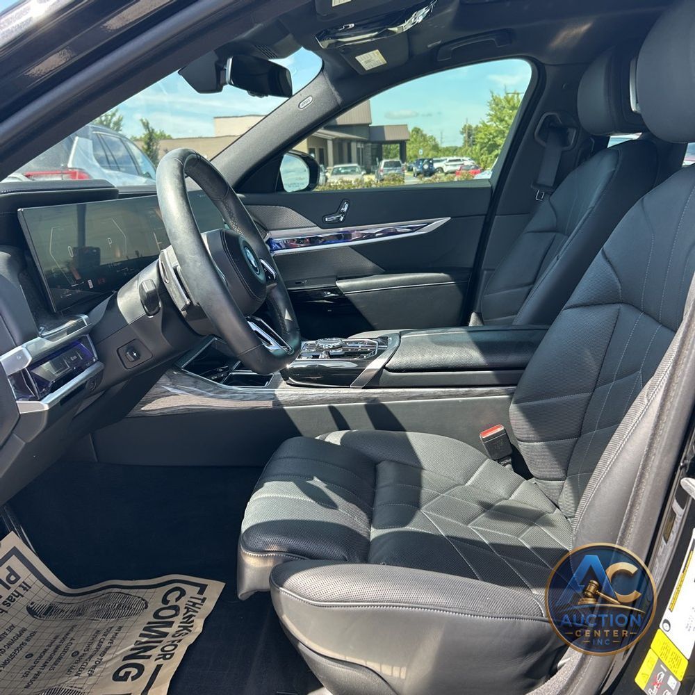 2024 BMW 7-Series 750e xDrive