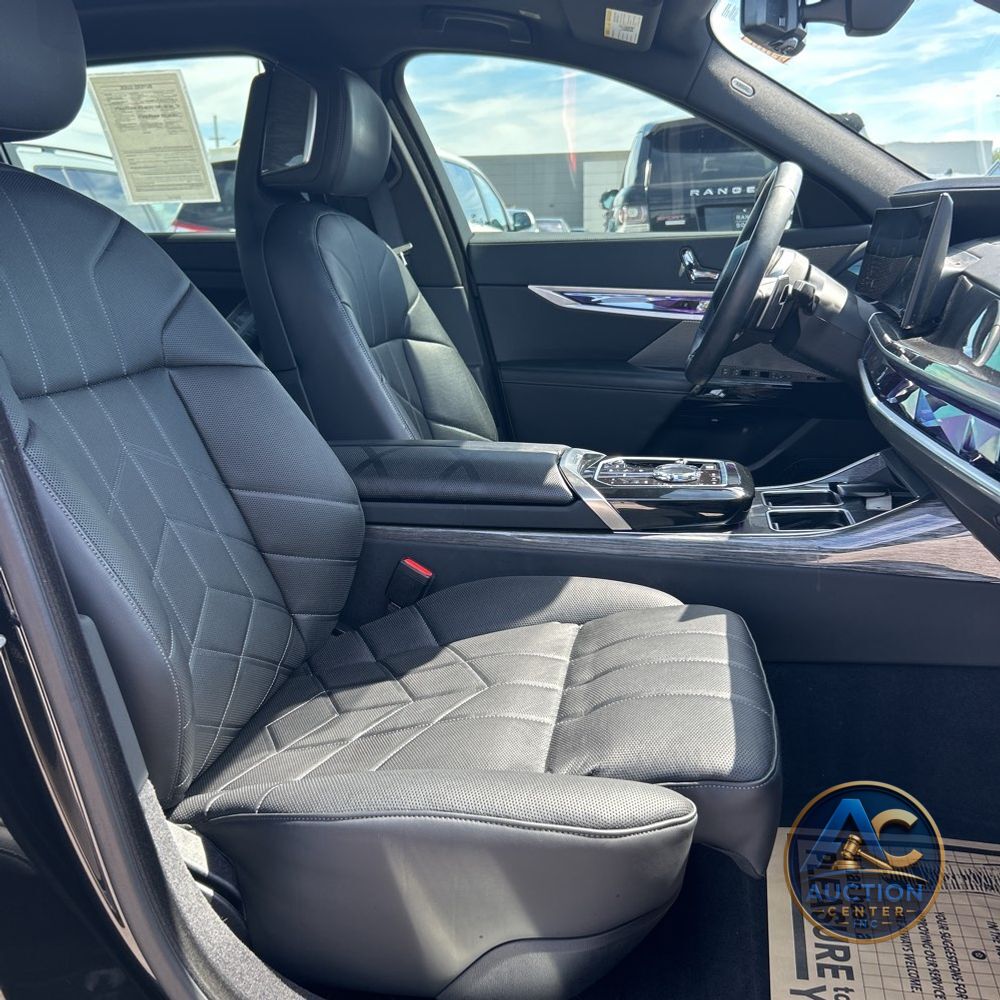 2024 BMW 7-Series 750e xDrive