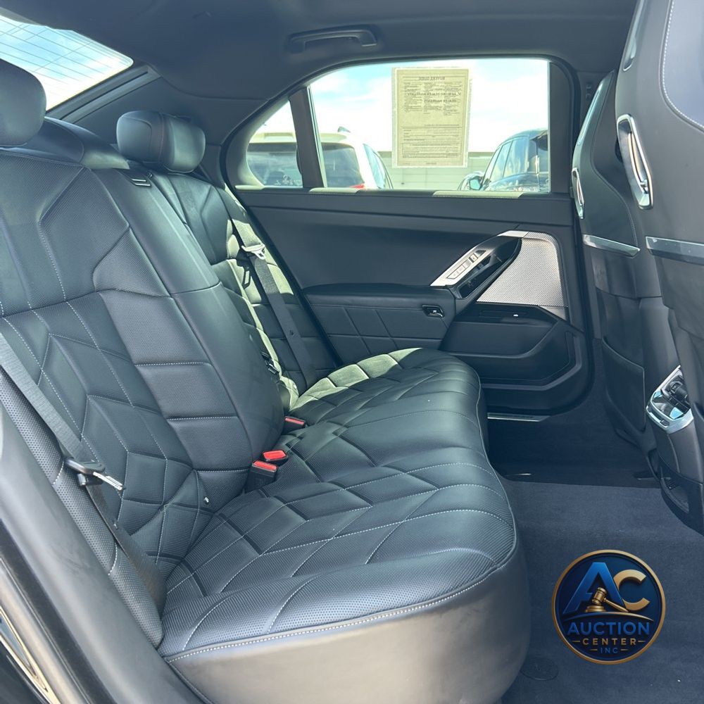 2024 BMW 7-Series 750e xDrive
