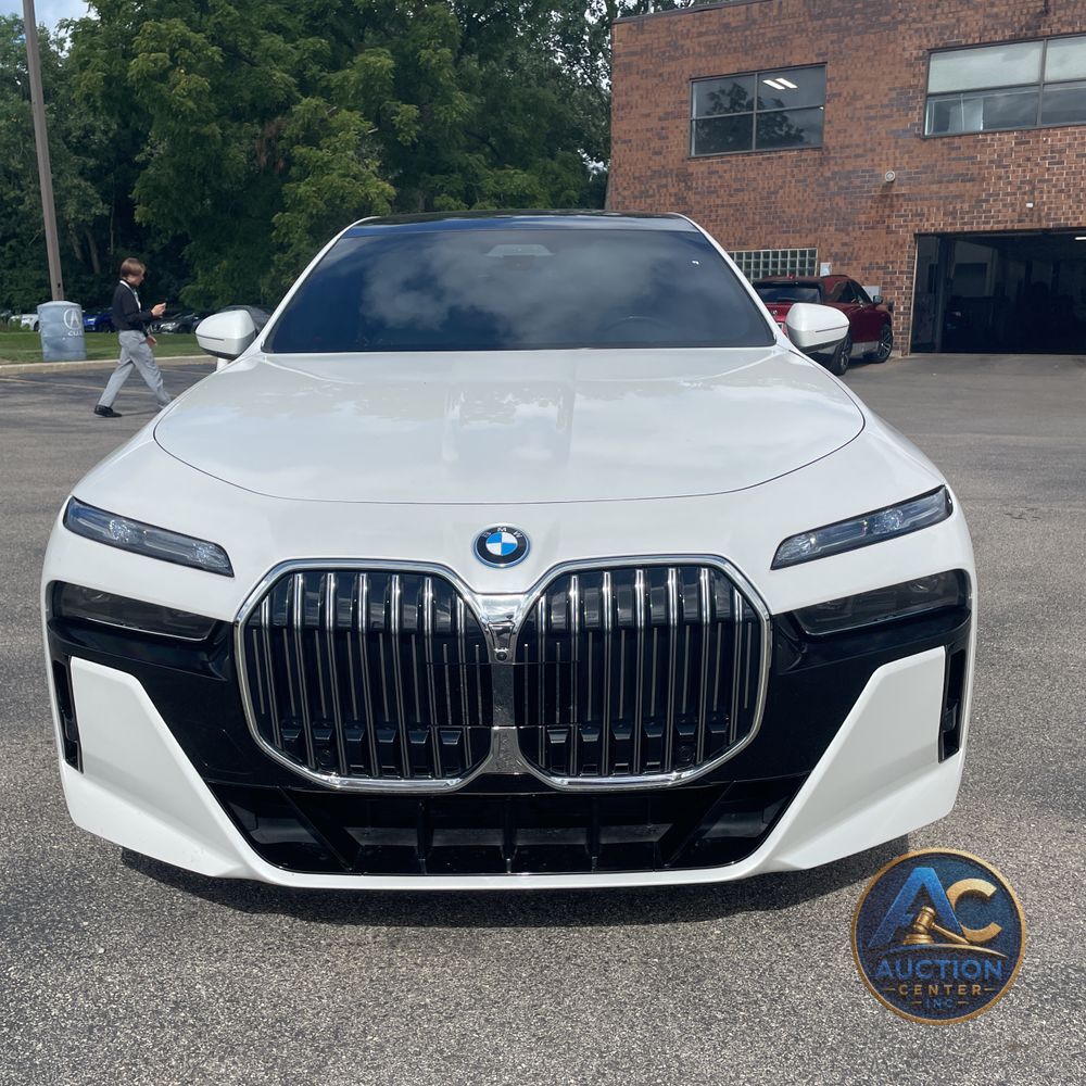 2024 BMW 7-Series 750e xDrive