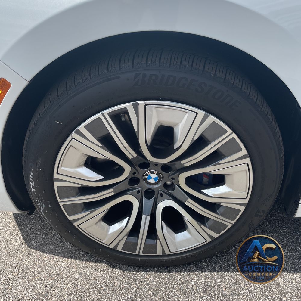 2024 BMW 7-Series 750e xDrive