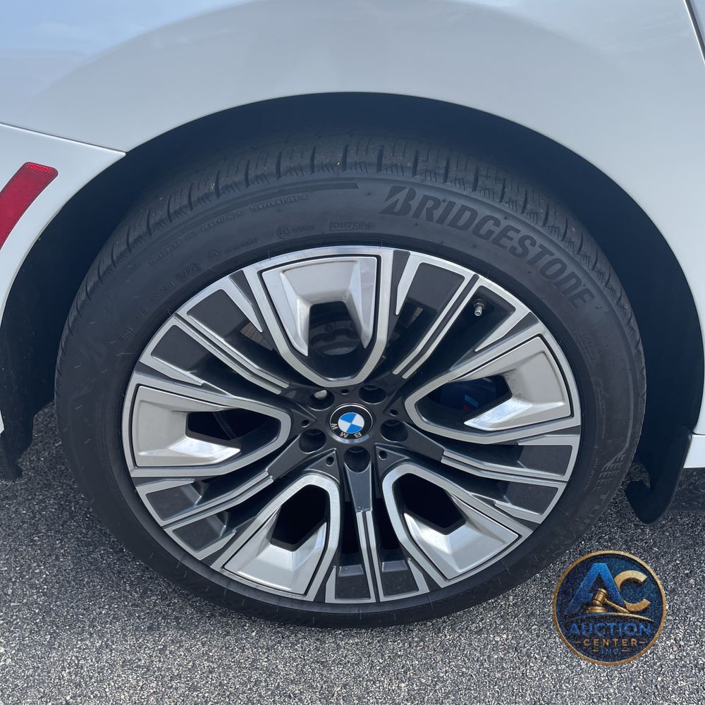 2024 BMW 7-Series 750e xDrive