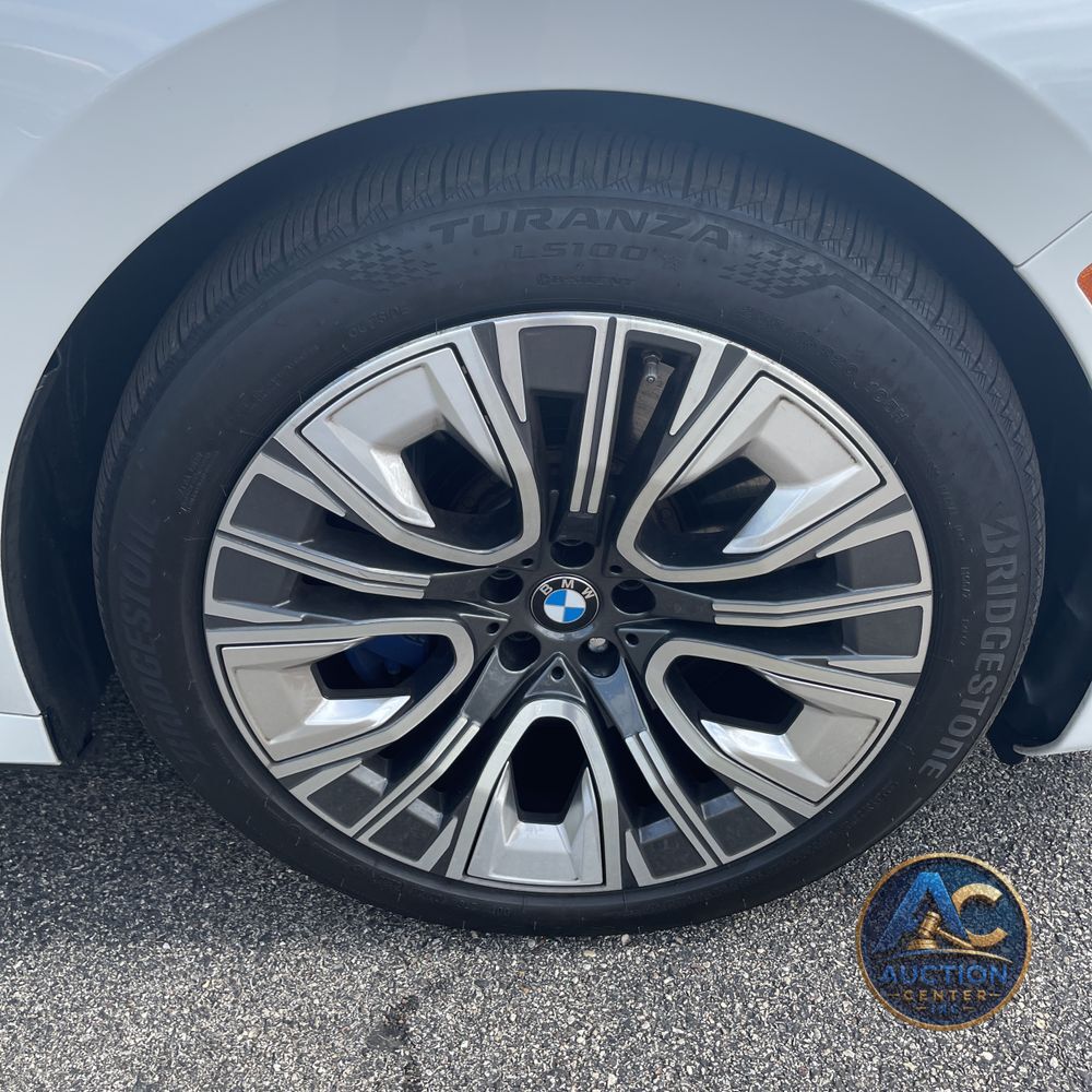 2024 BMW 7-Series 750e xDrive