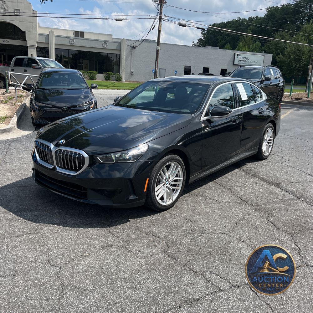 2025 BMW 5-Series 530i