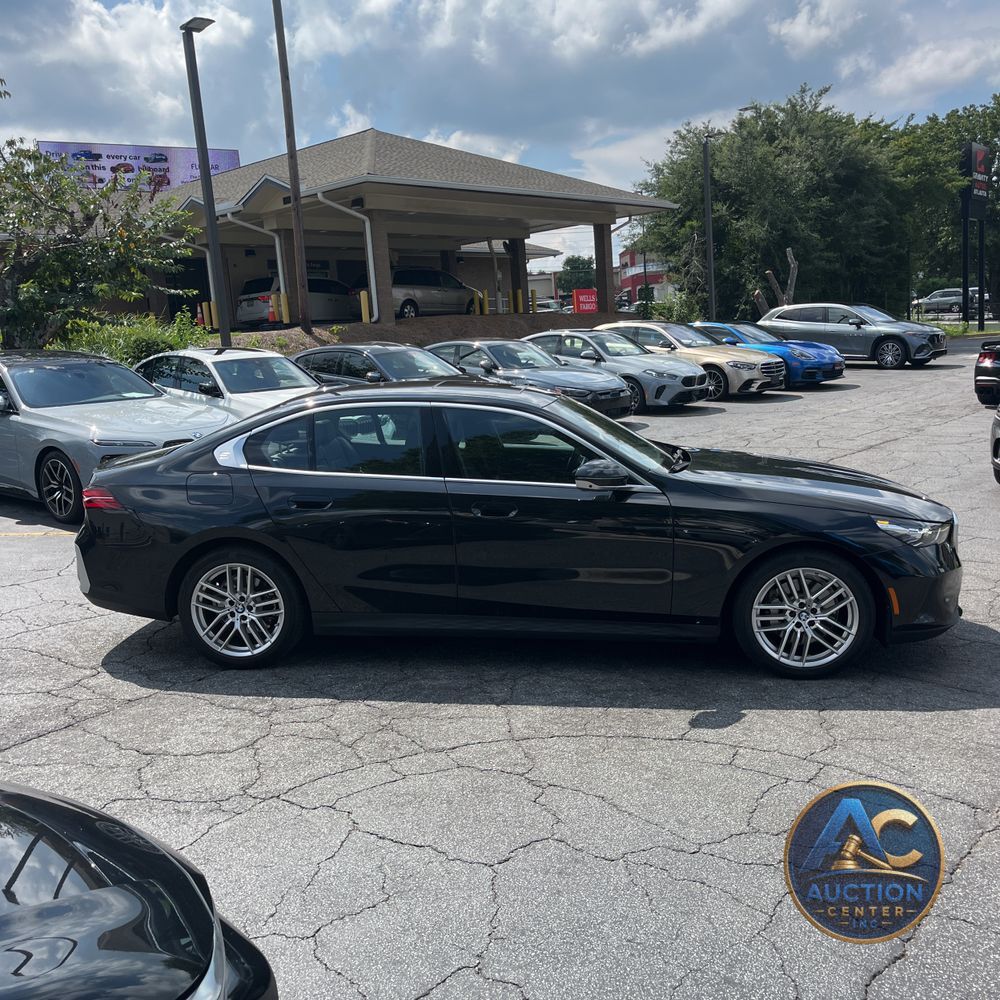 2025 BMW 5-Series 530i