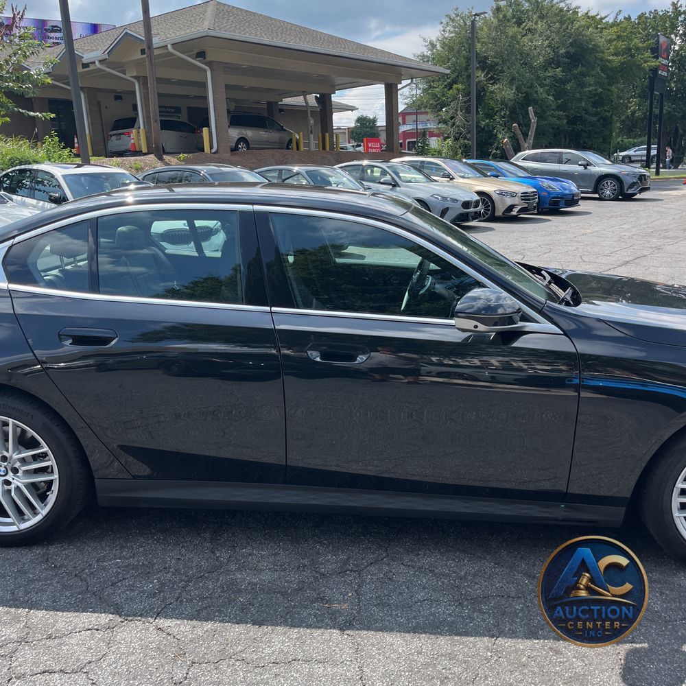 2025 BMW 5-Series 530i