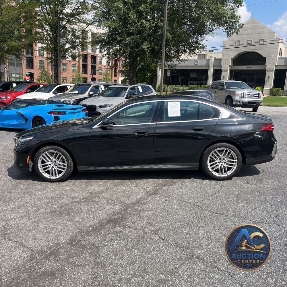 2025 BMW 5-Series 530i