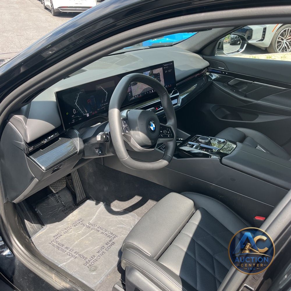 2025 BMW 5-Series 530i