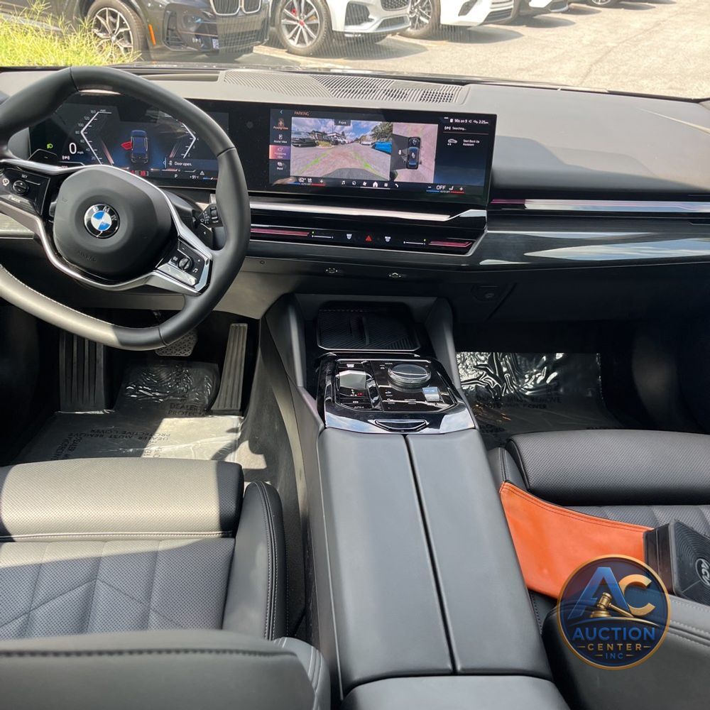 2025 BMW 5-Series 530i