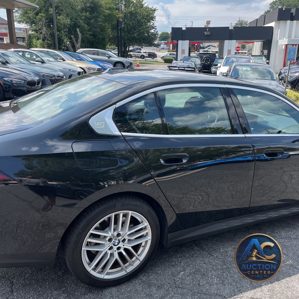 2025 BMW 5-Series 530i