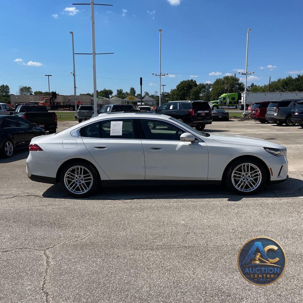 2025 BMW 5-Series 530i xDrive