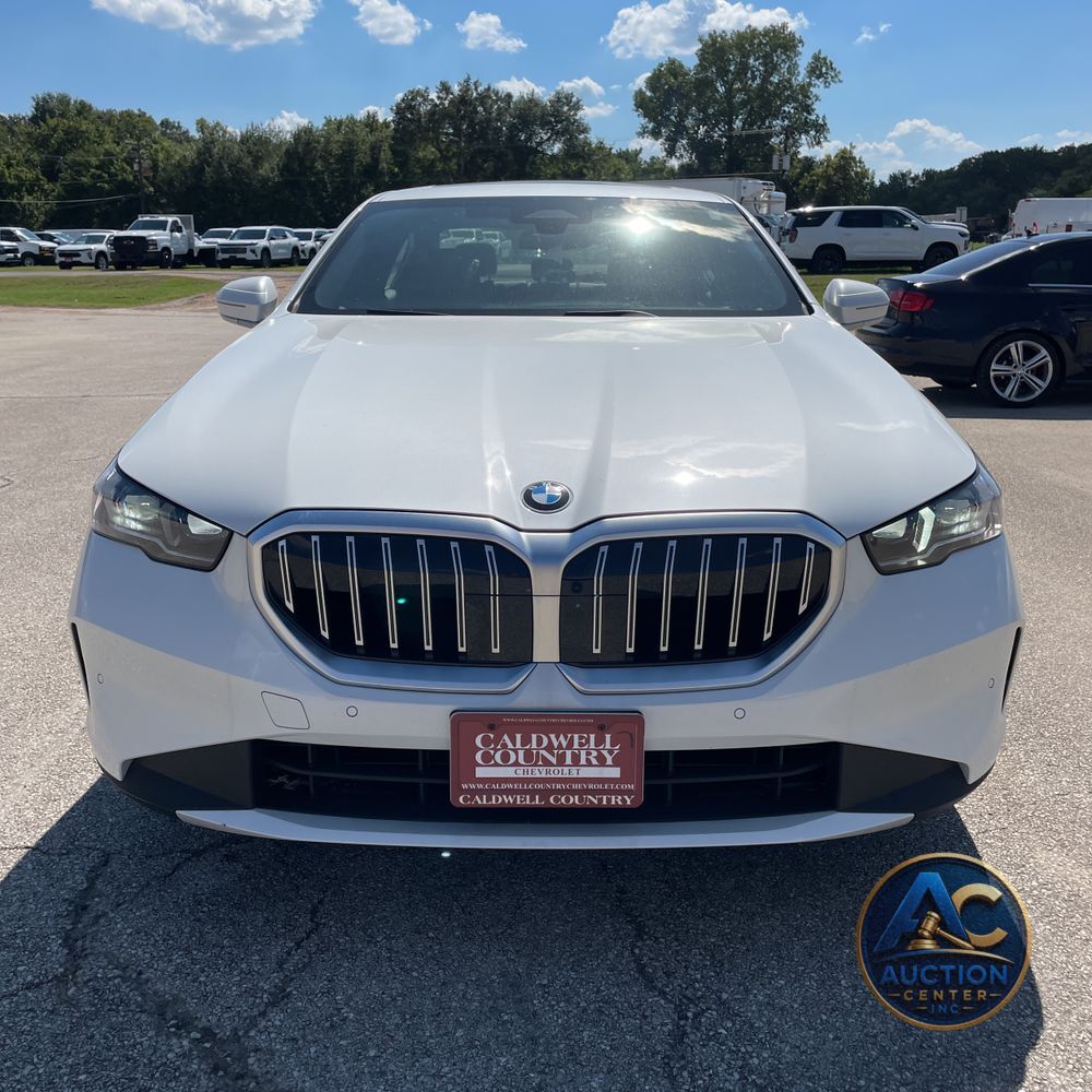 2025 BMW 5-Series 530i xDrive