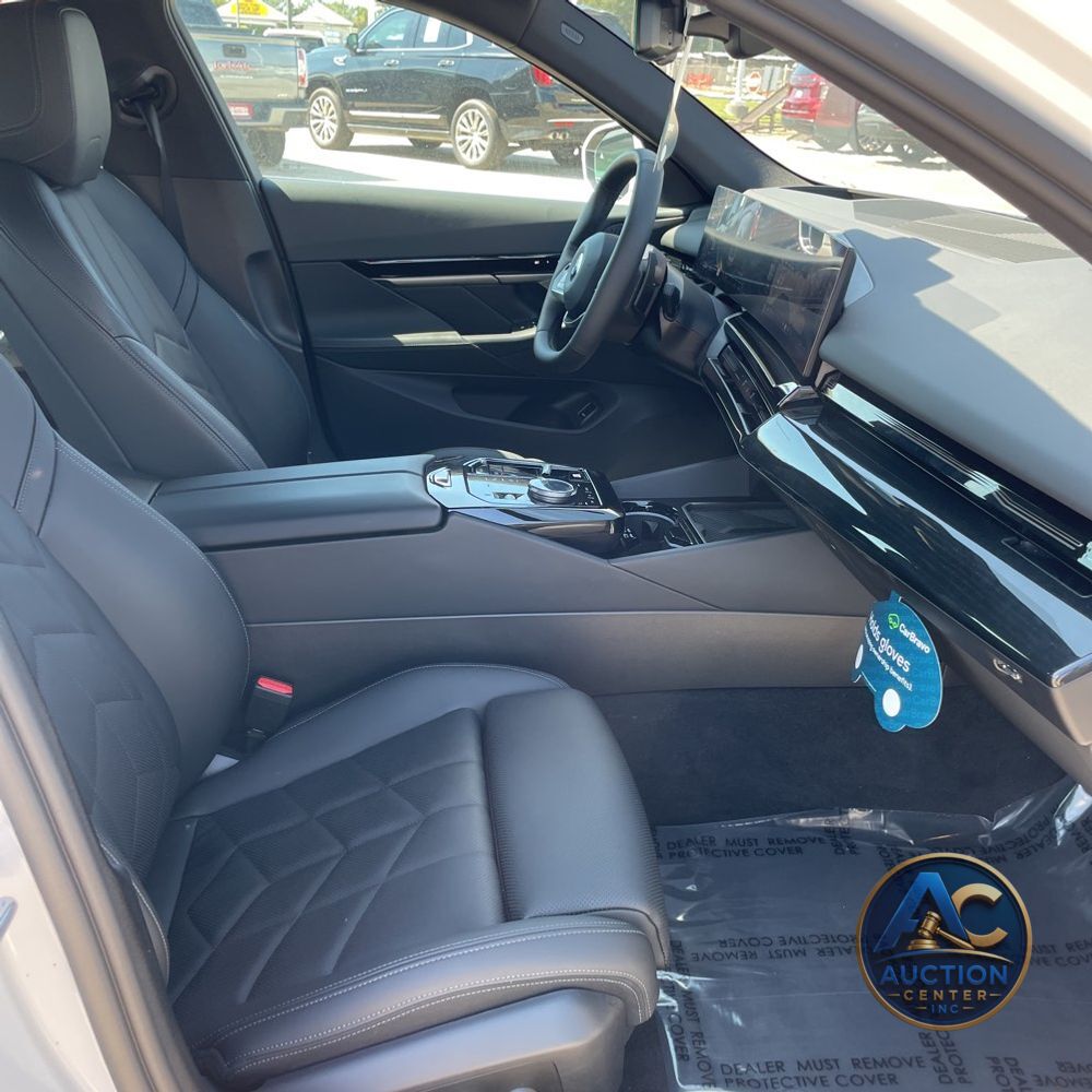 2025 BMW 5-Series 530i xDrive