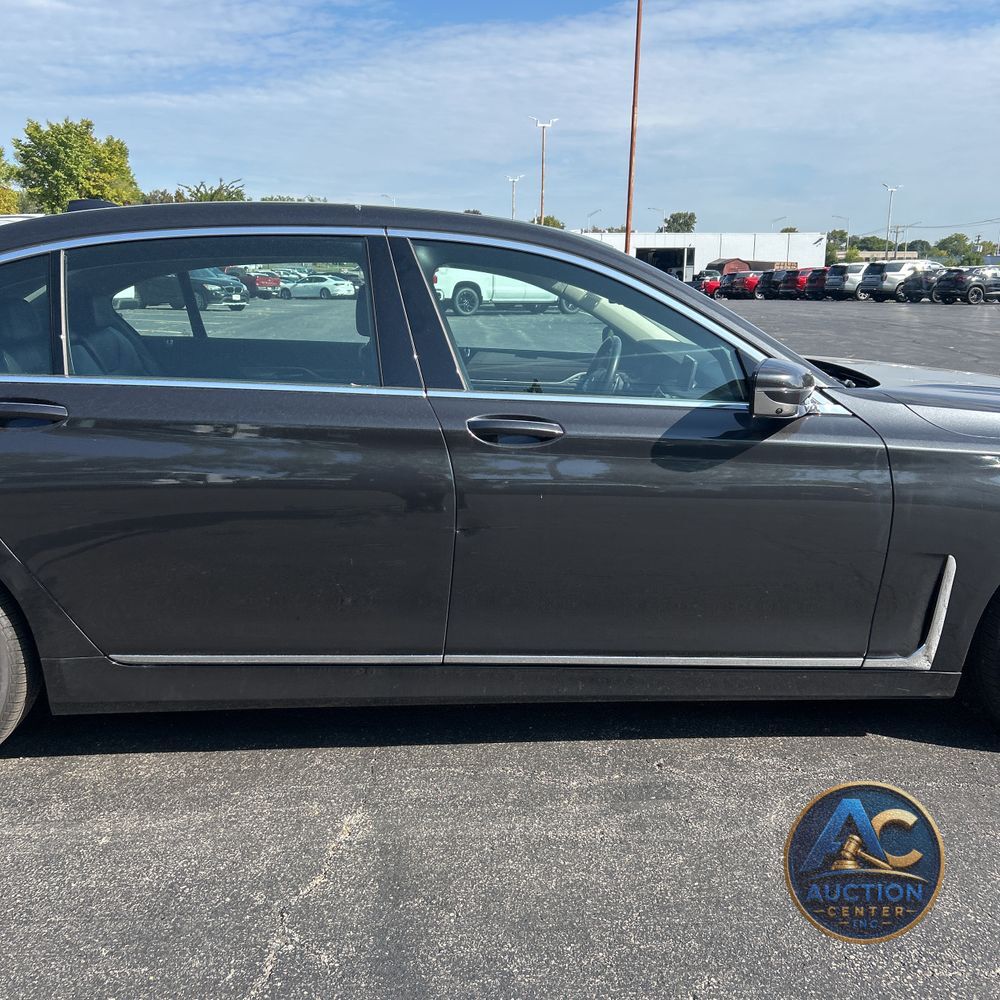 2022 BMW 7-Series 740i