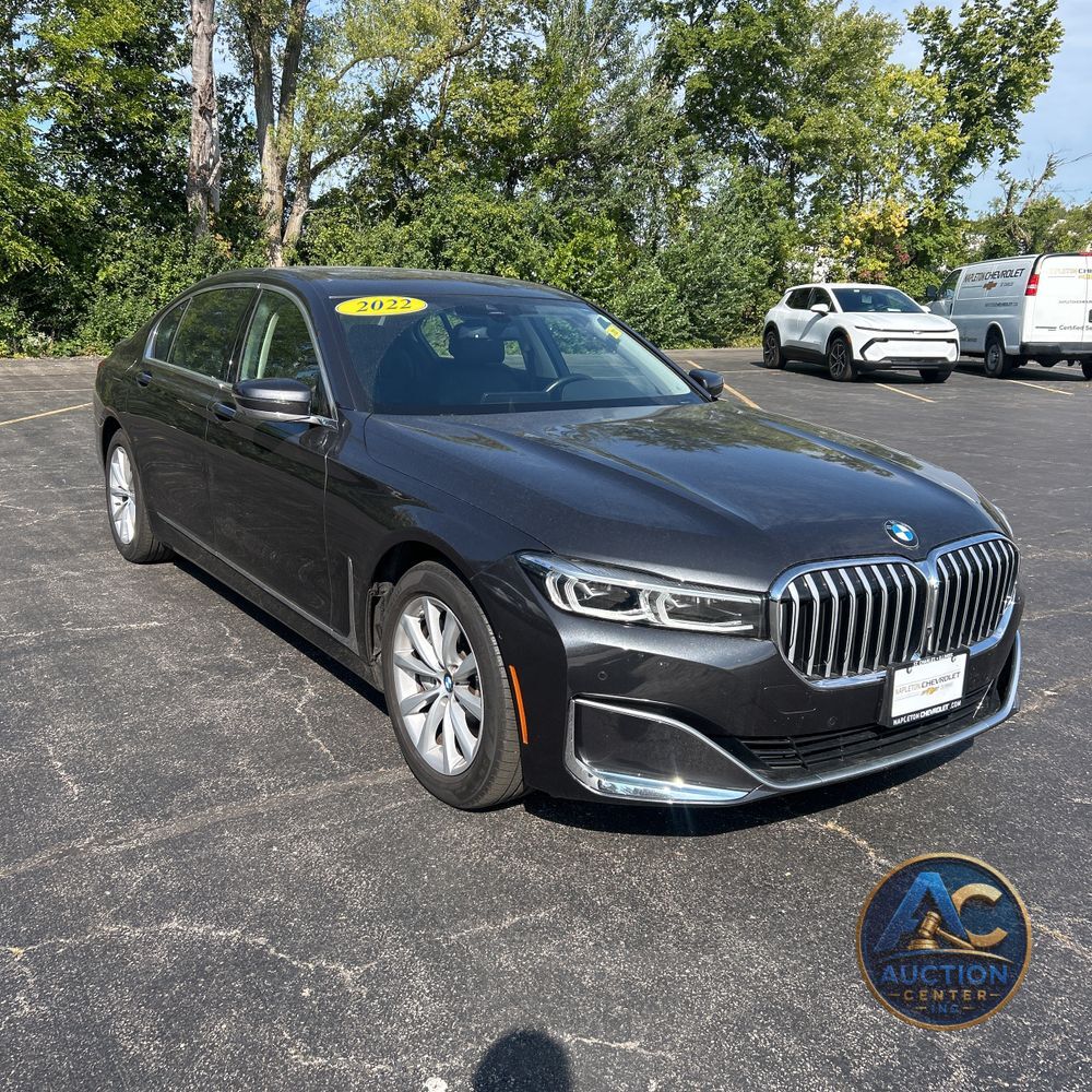 2022 BMW 7-Series 740i
