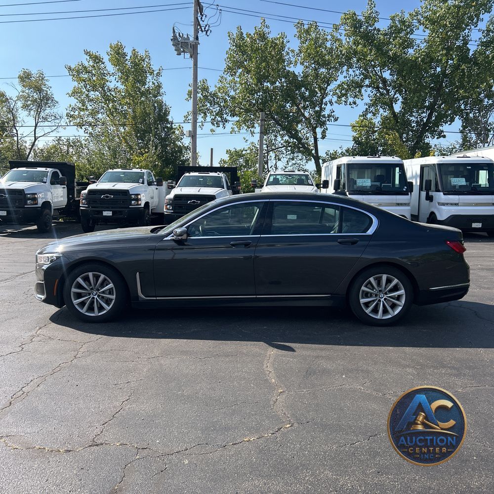 2022 BMW 7-Series 740i