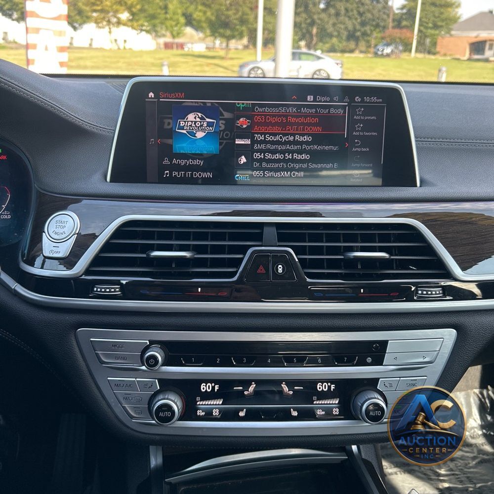 2022 BMW 7-Series 740i