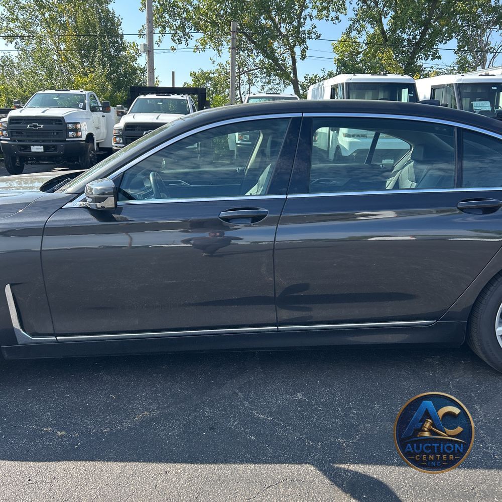 2022 BMW 7-Series 740i