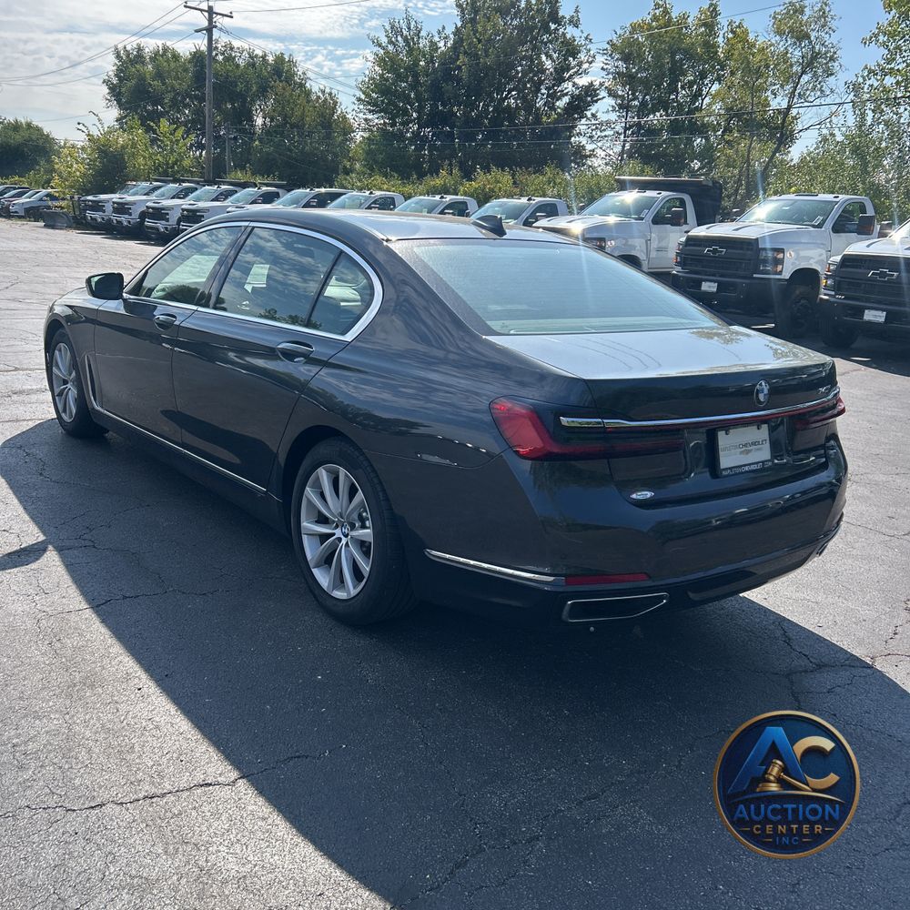 2022 BMW 7-Series 740i