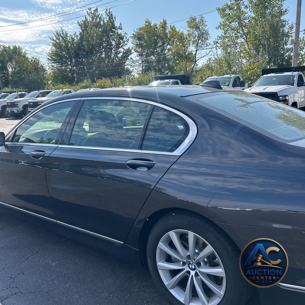 2022 BMW 7-Series 740i