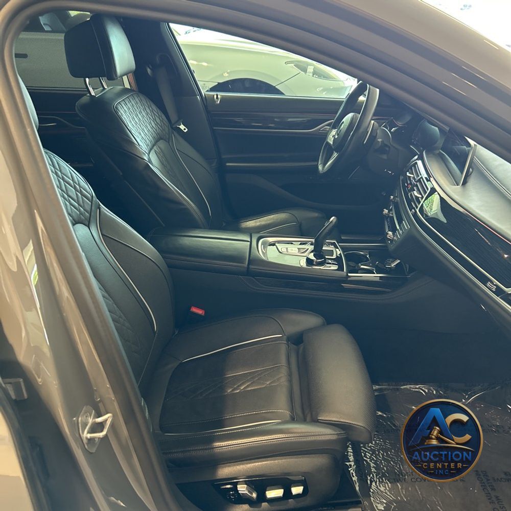 2022 BMW 7-Series 750xi